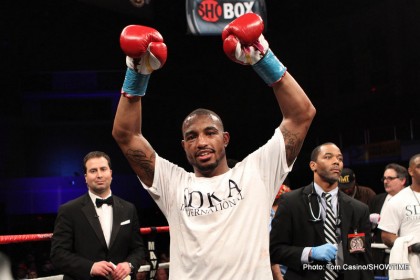 ShoBox Results: Love, Edwards and Pearson Victorious / Floyd Mayweather Interview