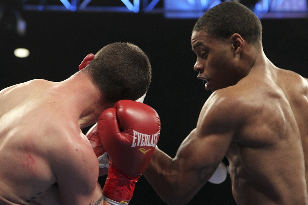 Errol Spence Junior could face Chris Algieri in April