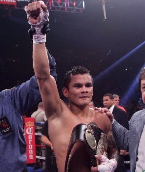 Marcos Maidana Stops A Game Jesus Soto Karass In Drama-Filled Slugfest - “El Chino” Back To His Entertaining Best!