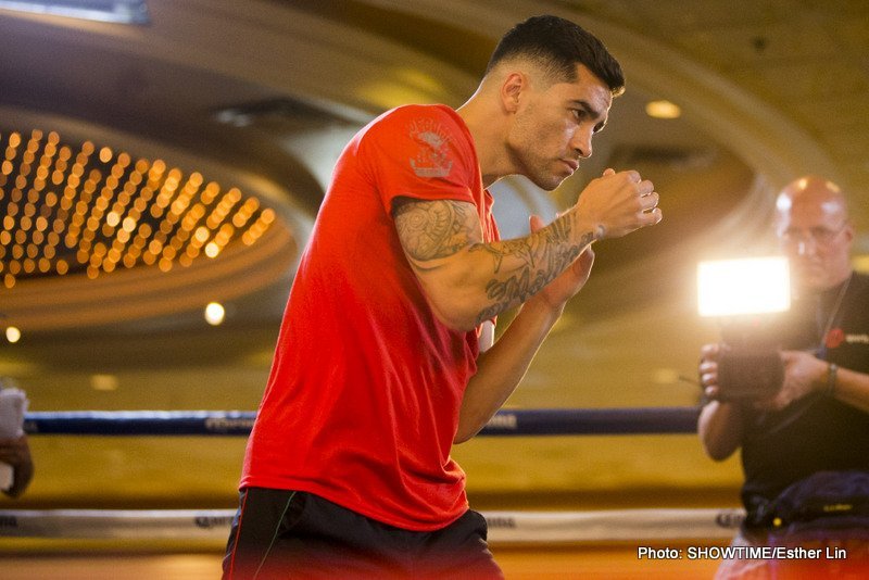 Live Boxing In Mexico: Carlos Molina Stops Michi Munoz In Six