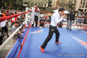 Photo: 1-SHOWTIME-PUBLIC WORKOUT-Roberto Ortiz-5562 1-SHOWTIME-PUBLIC WORKOUT-Roberto Ortiz-5562