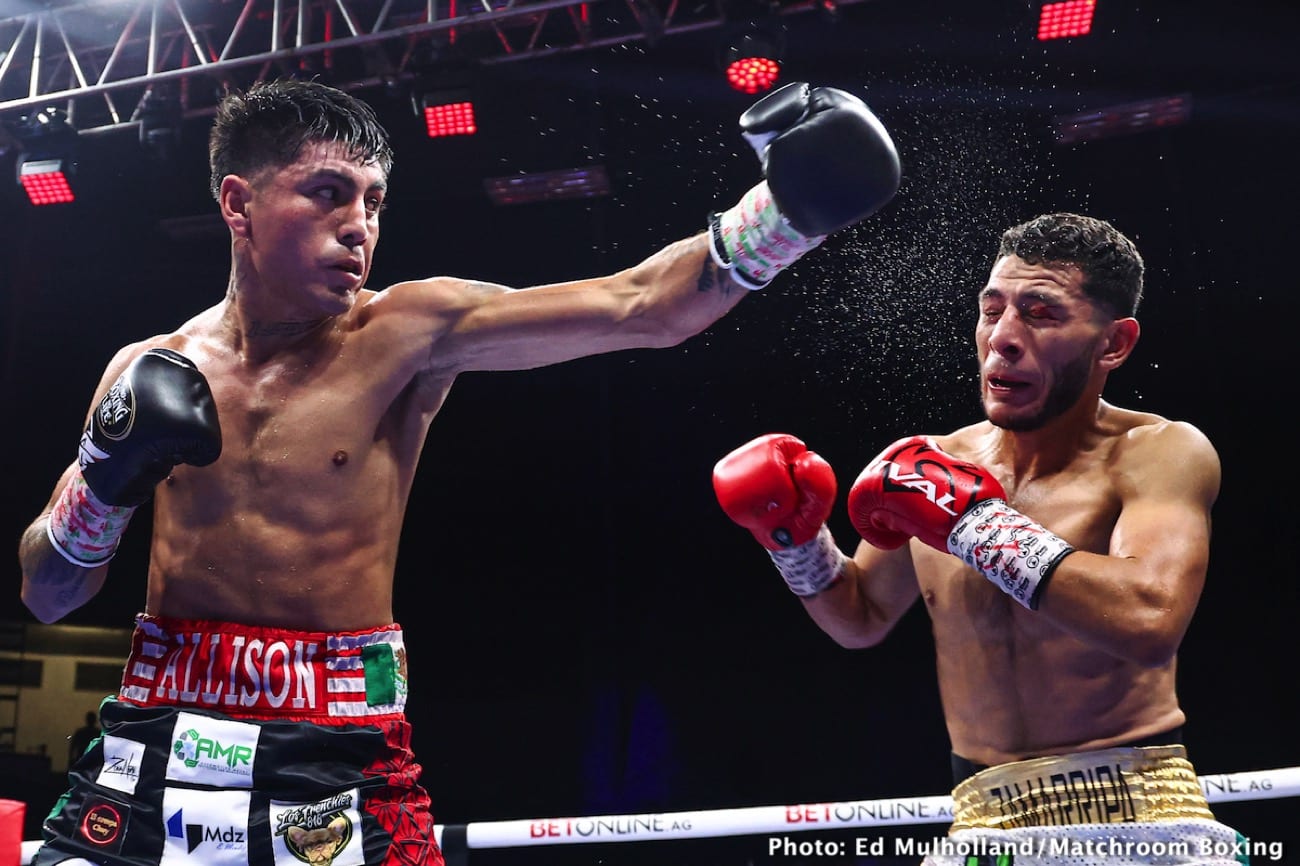 Boxing photo: Angel Fierro image Angel Fierro defeats Zamarripa in close fight - Boxing Results