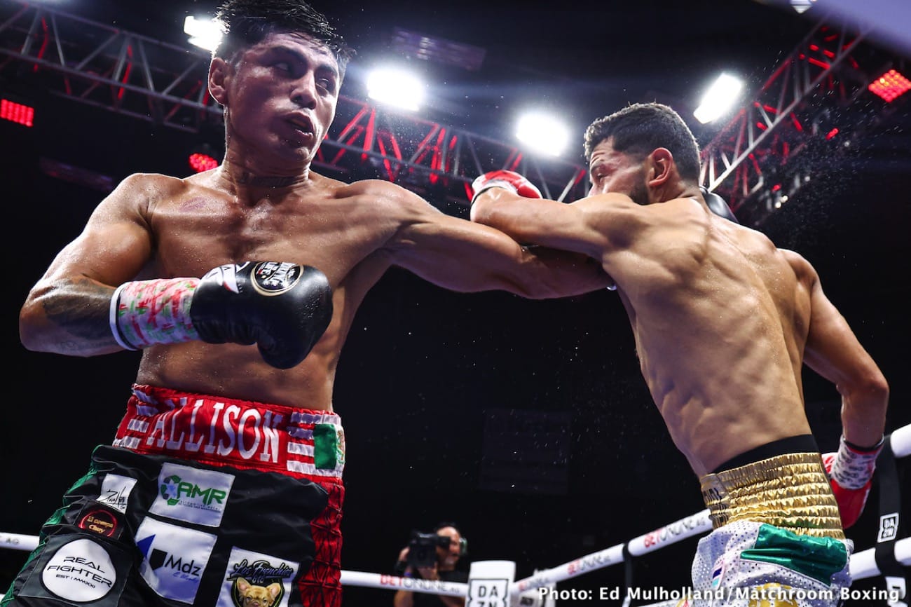 Boxing photo: Angel Fierro image Angel Fierro defeats Zamarripa in close fight - Boxing Results