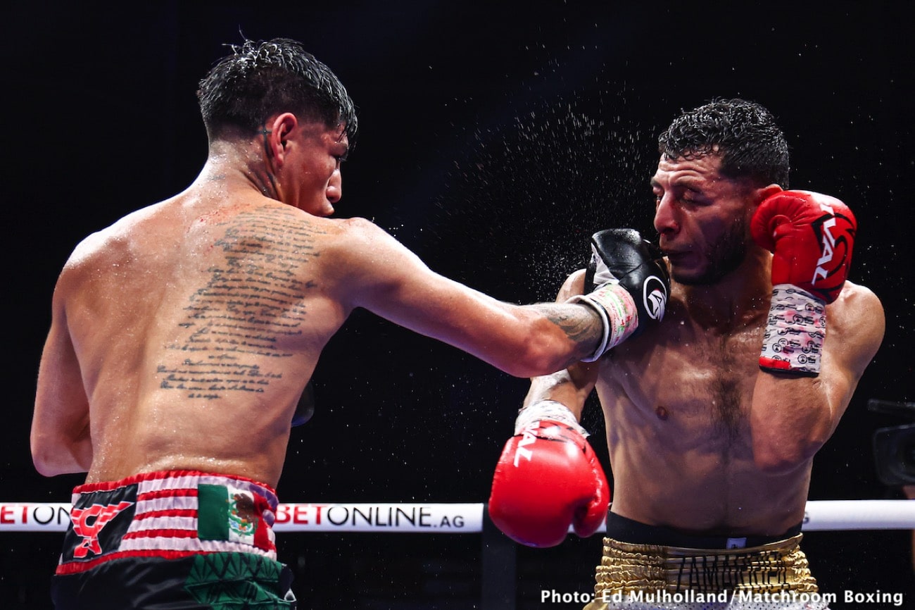 Boxing photo: Angel Fierro image Angel Fierro defeats Zamarripa in close fight - Boxing Results