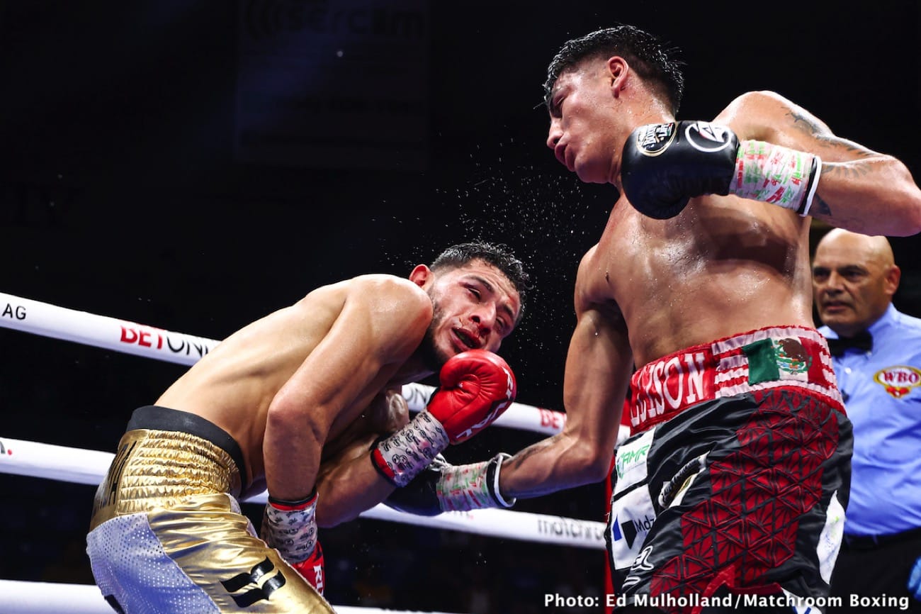 Boxing photo: Angel Fierro image Angel Fierro defeats Zamarripa in close fight - Boxing Results