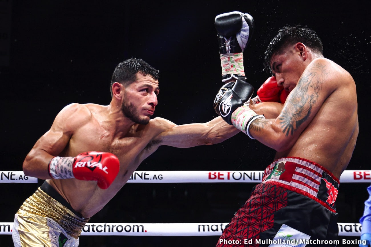 Boxing photo: Angel Fierro image Angel Fierro defeats Zamarripa in close fight - Boxing Results