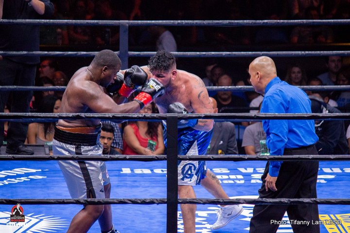 Boxing photo: Shawn Porter image Porter Gets Back on Track