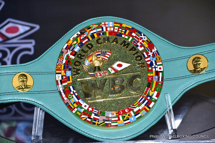 Larry Holmes Unveils $1 Million Dollar WBC Belt - Mayweather v Pacquiao