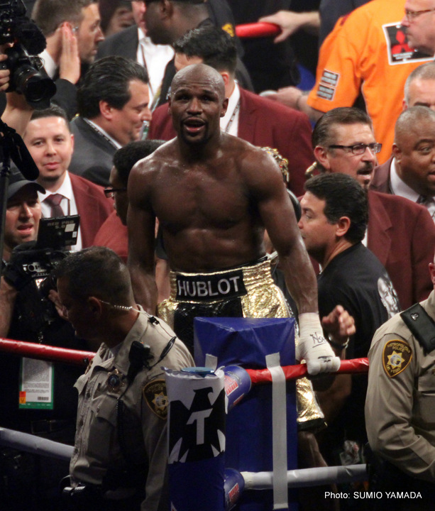 Mayweather “open to a rematch with Pacquiao”