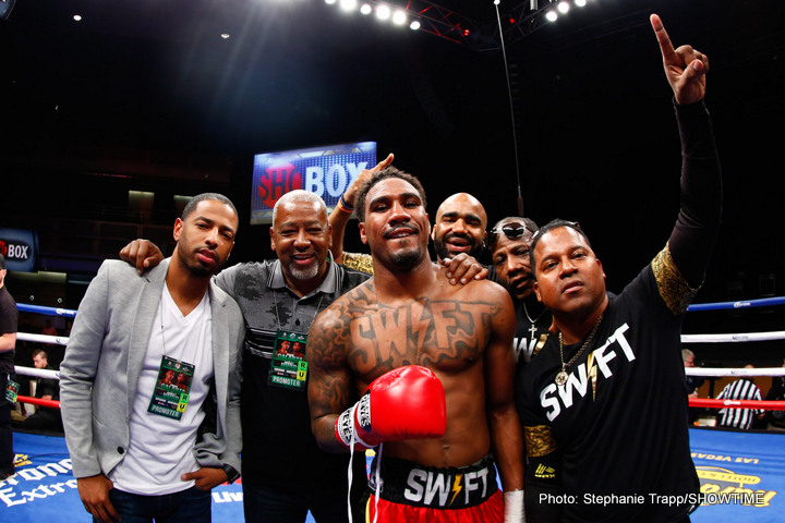 Jarrett Hurd beats Frank Galarza; Stiverne decisions Rossy