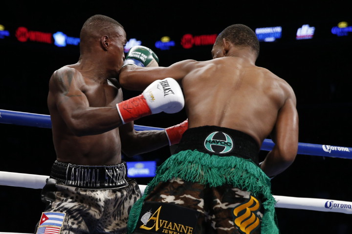 Jacobs beats Quillin