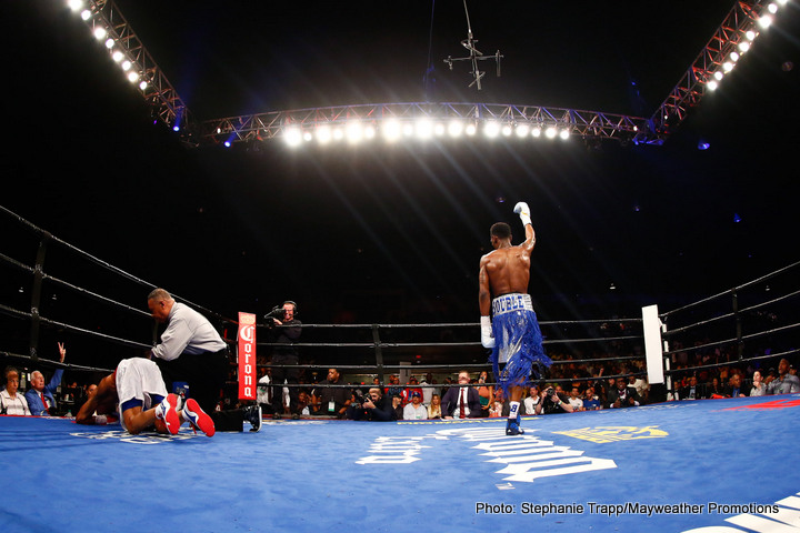 Robert Easter Jr. stops Algenis Mendez