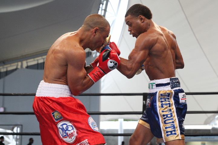 Errol Spence obliterates Leonard Bundu in 6th round KO