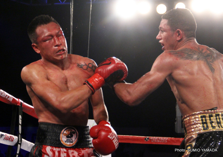 Miguel Berchelt TKOs Francisco Vargas