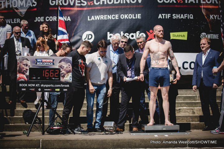 Brook-Spence, Groves-Chudinov Weigh-In Photos