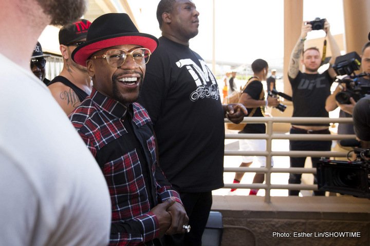 Mayweather, McGregor grand arrival videos & photos
