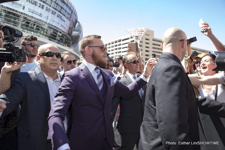 Mayweather, McGregor grand arrival videos & photos
