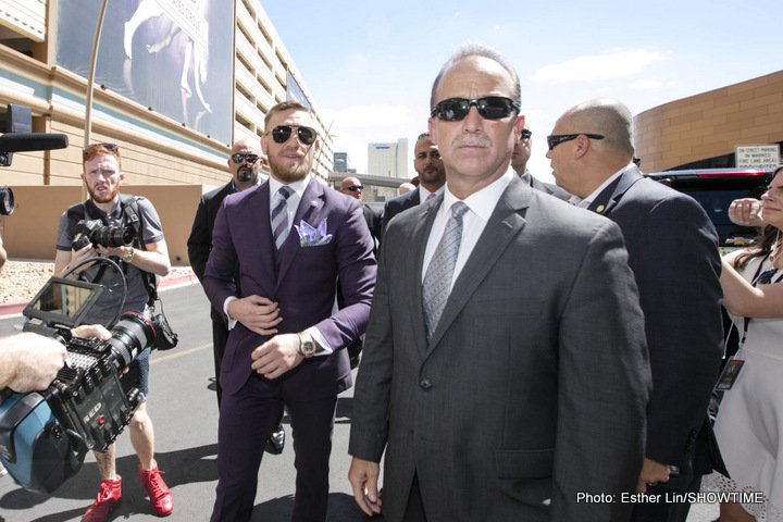 Mayweather, McGregor grand arrival videos & photos