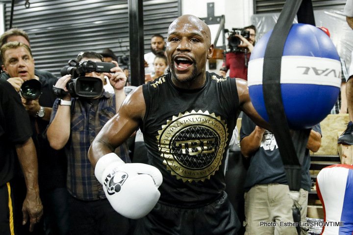 Floyd Mayweather wants his face to be on all world title belts