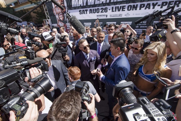 Mayweather, McGregor grand arrival videos & photos