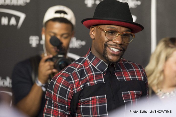 Floyd Mayweather says yes, he has had talks about another fight: “Another multi-billion dollar deal”