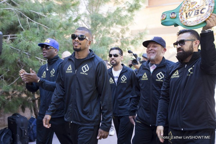 Mayweather, McGregor grand arrival videos & photos