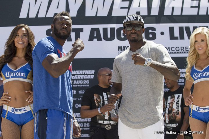 Mayweather, McGregor grand arrival videos & photos