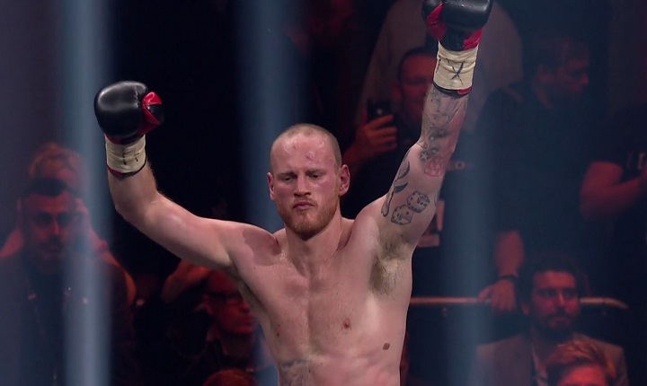 Results: Groves KOs Cox in 4th!