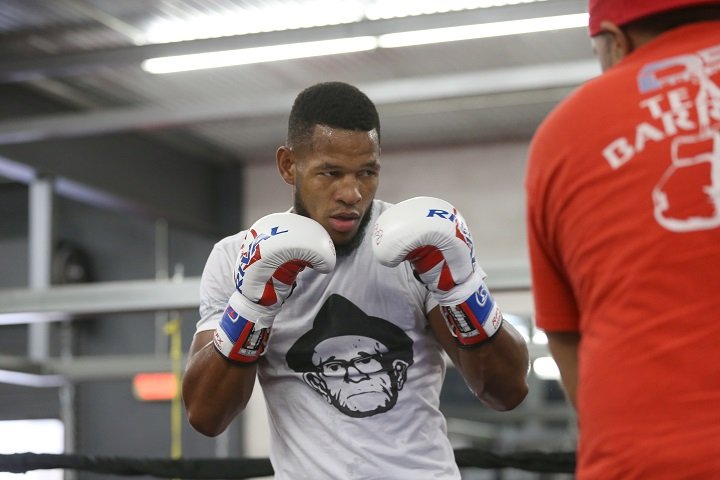 Sullivan Barrera battles Felix Valera this Sat.