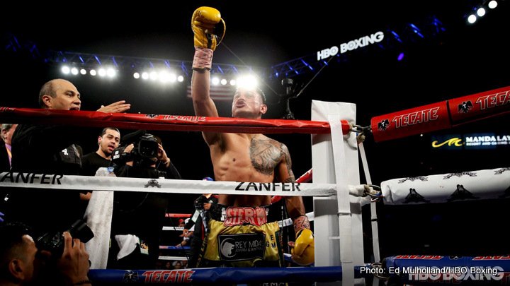 Mickey Roman defeats Orlando Salido