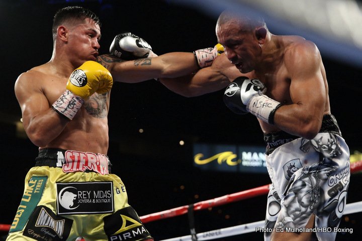 Mickey Roman defeats Orlando Salido