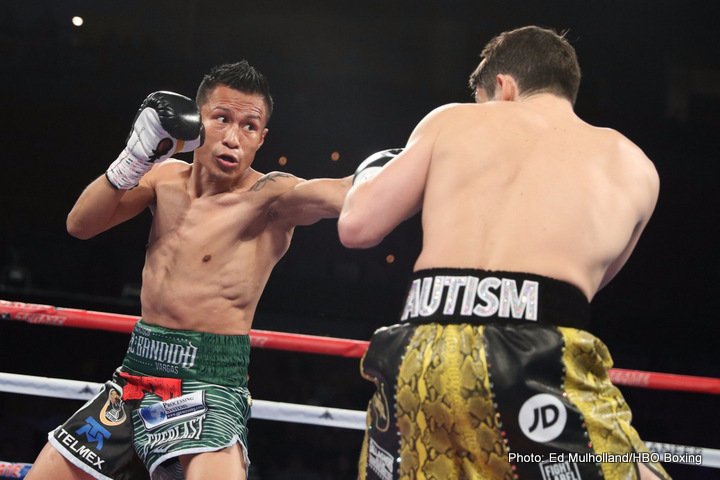 Mickey Roman defeats Orlando Salido