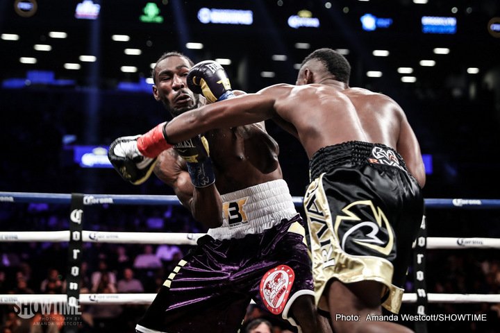 Spence defeats Peterson
