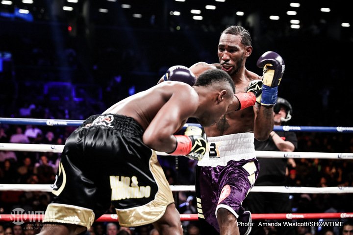 Spence defeats Peterson
