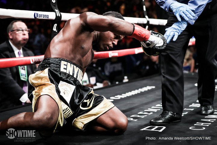 Spence defeats Peterson