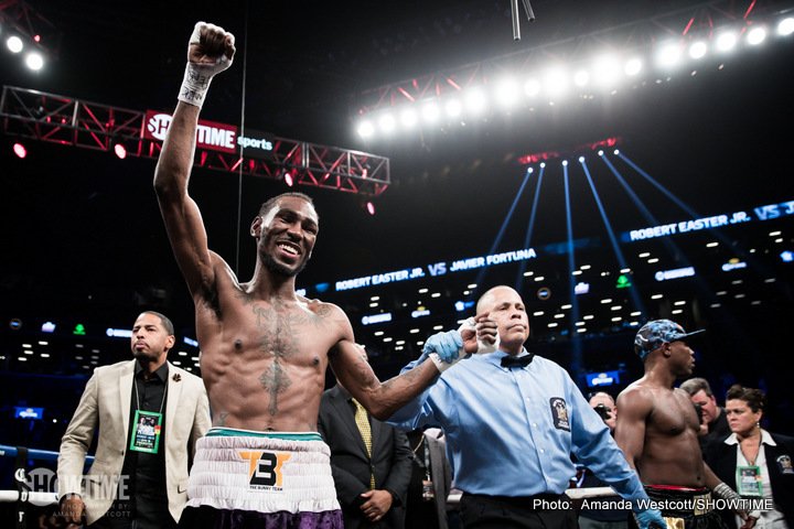 Spence defeats Peterson