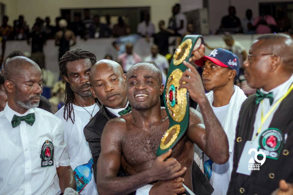 Tagoe outclasses Saucedo to defend IBO Lightweight belt