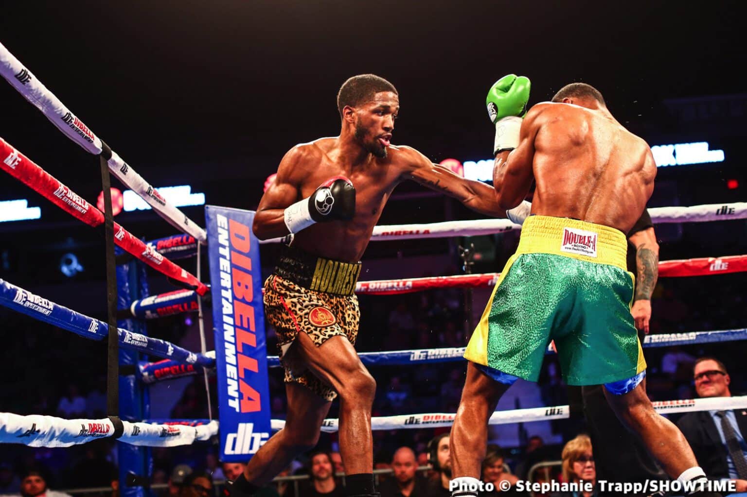 Ardreal Holmes Jr Boxes Past Game Ismael Villarreal - Boxing Results