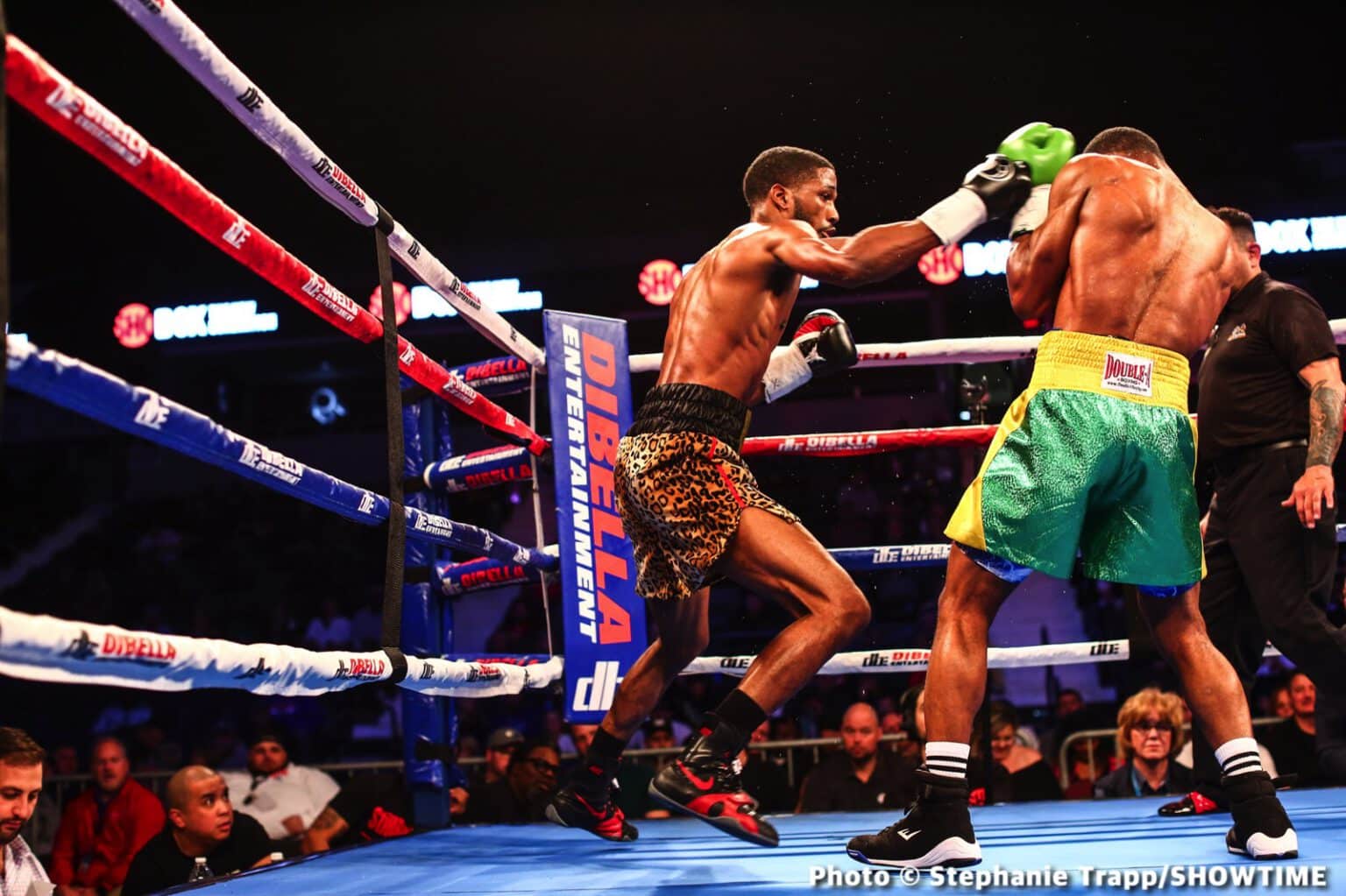 Ardreal Holmes Jr Boxes Past Game Ismael Villarreal - Boxing Results