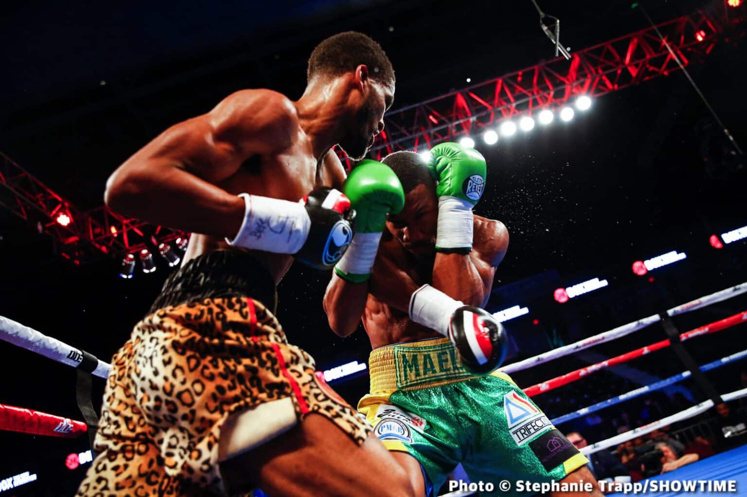 Ardreal Holmes Jr Boxes Past Game Ismael Villarreal - Boxing Results
