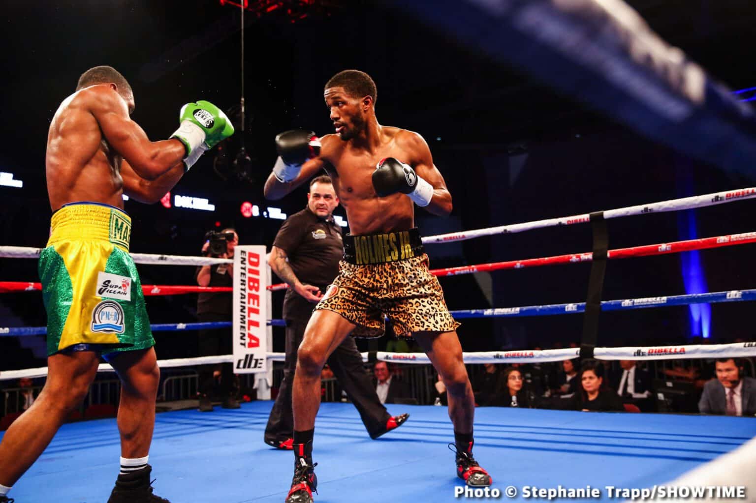 Ardreal Holmes Jr Boxes Past Game Ismael Villarreal - Boxing Results