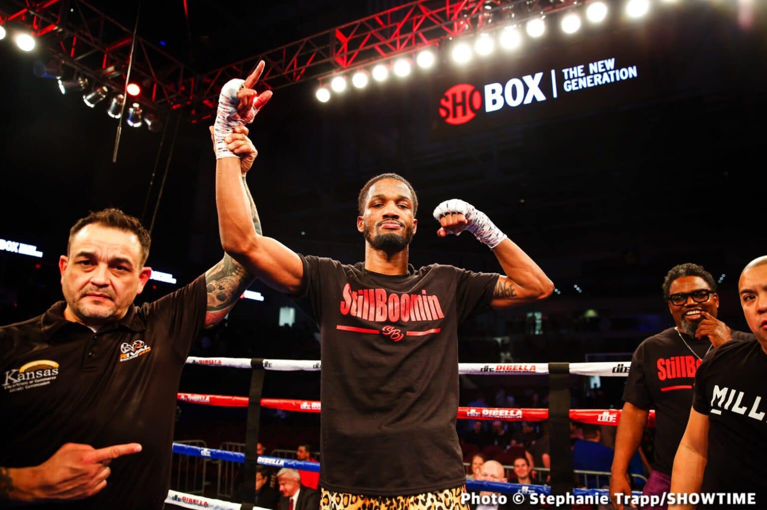 Ardreal Holmes Jr Boxes Past Game Ismael Villarreal - Boxing Results