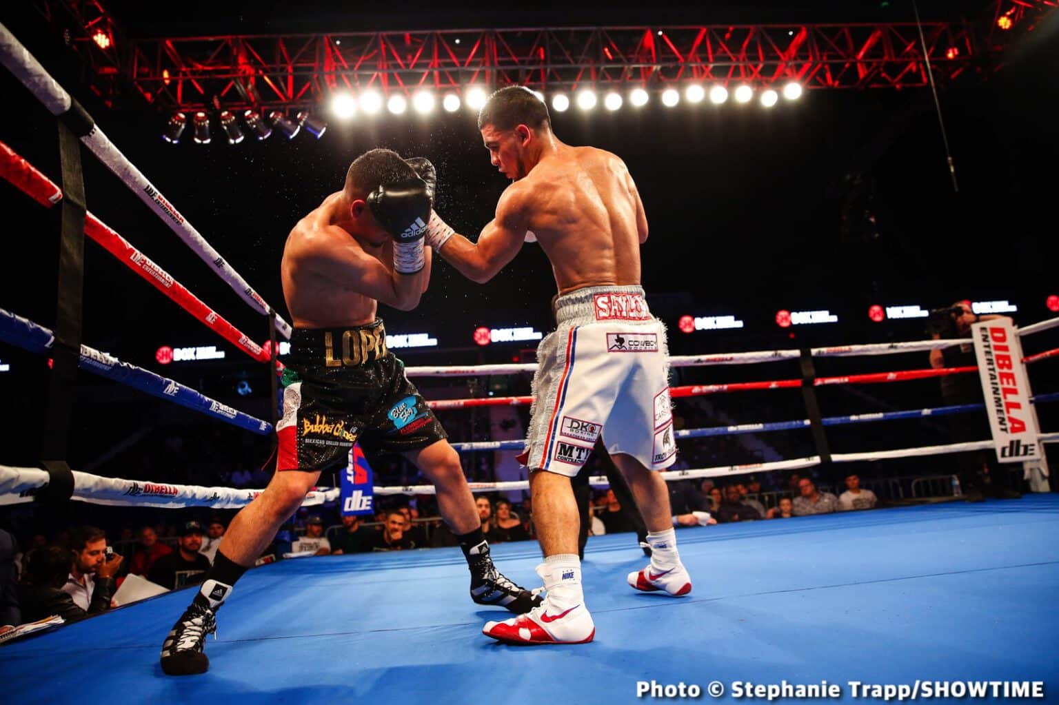 Ardreal Holmes Jr Boxes Past Game Ismael Villarreal - Boxing Results