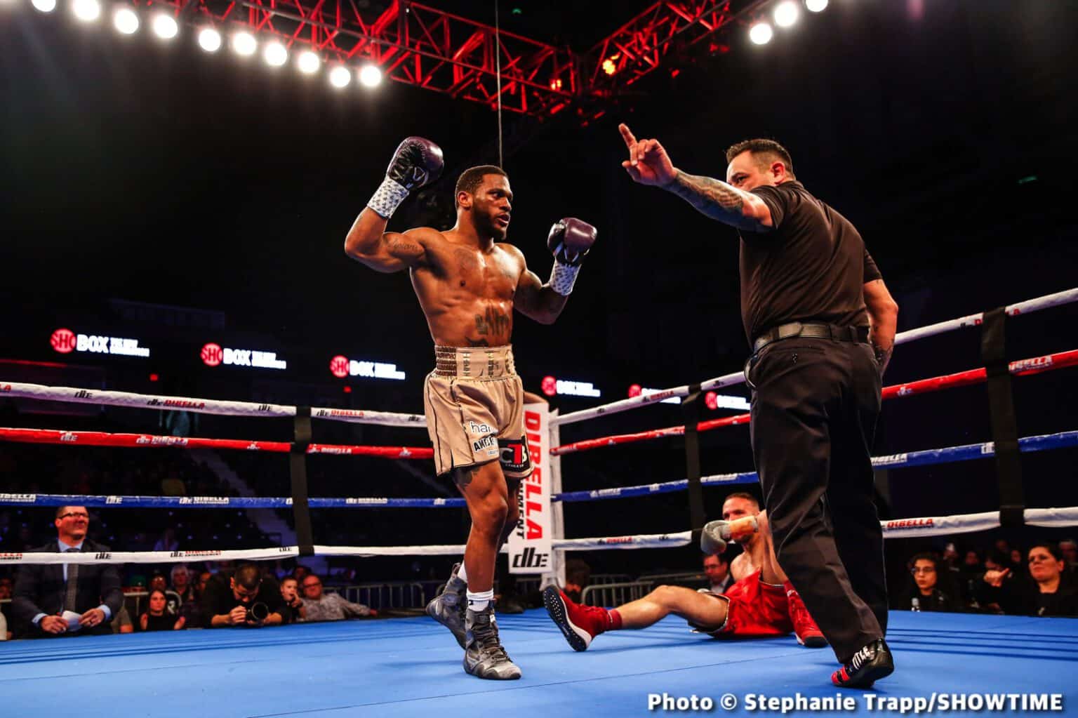 Ardreal Holmes Jr Boxes Past Game Ismael Villarreal - Boxing Results