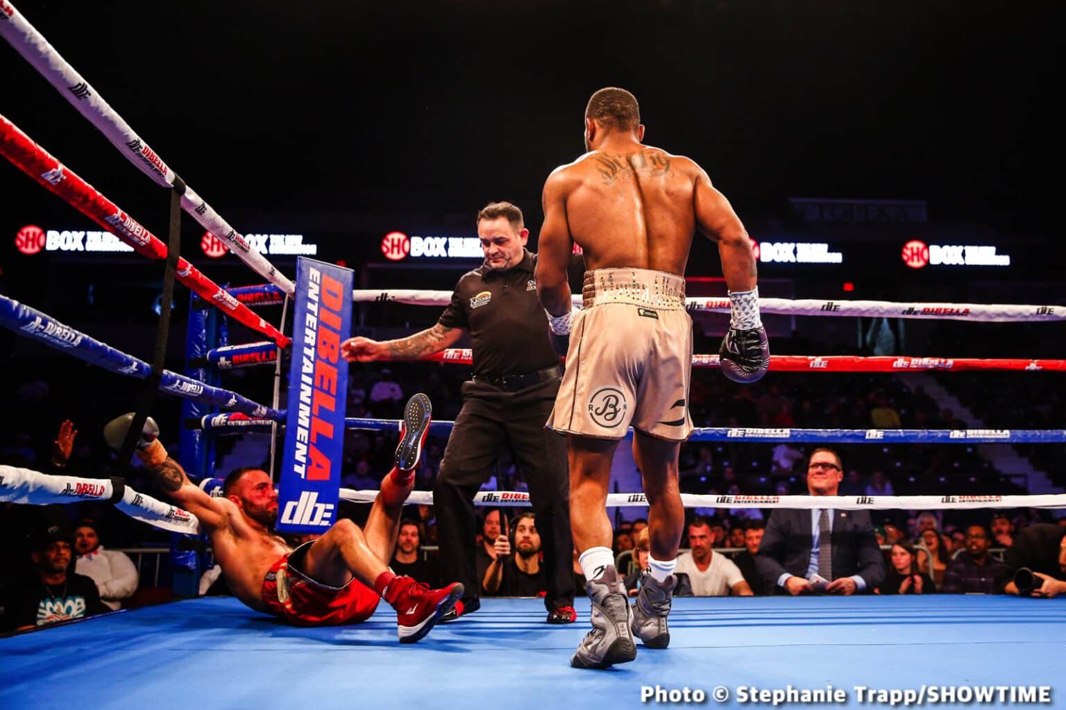 Ardreal Holmes Jr Boxes Past Game Ismael Villarreal - Boxing Results