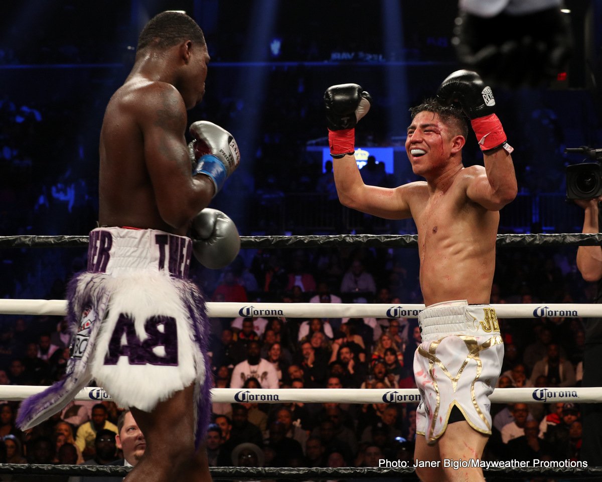 Broner and Vargas fight to 12-round draw