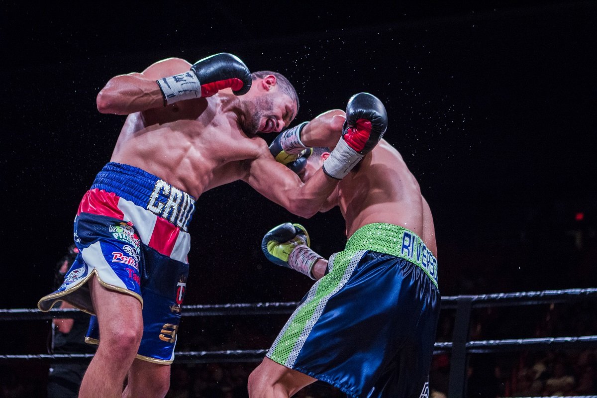 Results: Josesito Lopez defeats Miguel Cruz