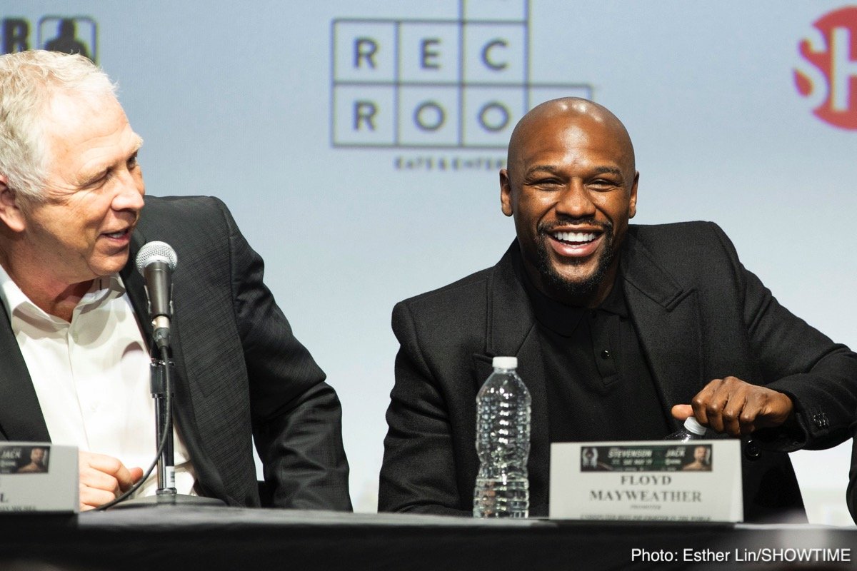 Robert Garcia Says Floyd Mayweather “Could Fight Winner Of Erislandy Lara And Danny Garcia And Become Champion”