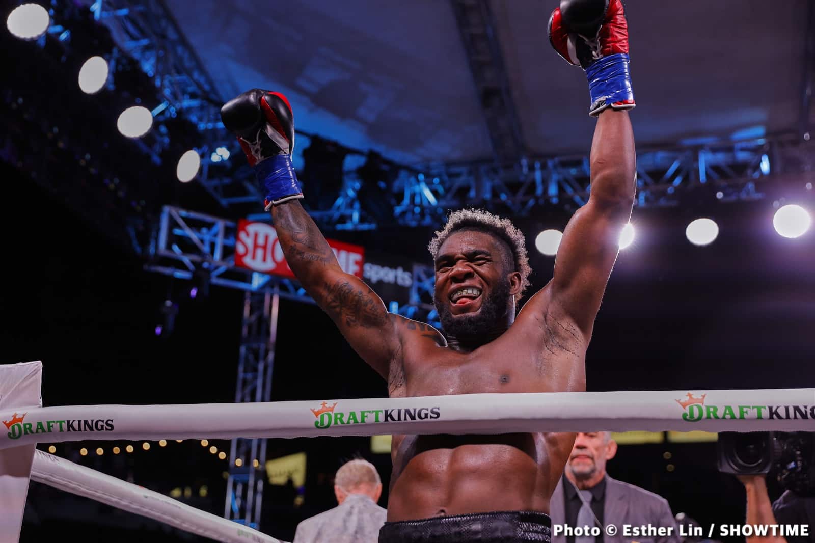 Carlos Adames Captures Interim WBC Middleweight Title - Boxing Results