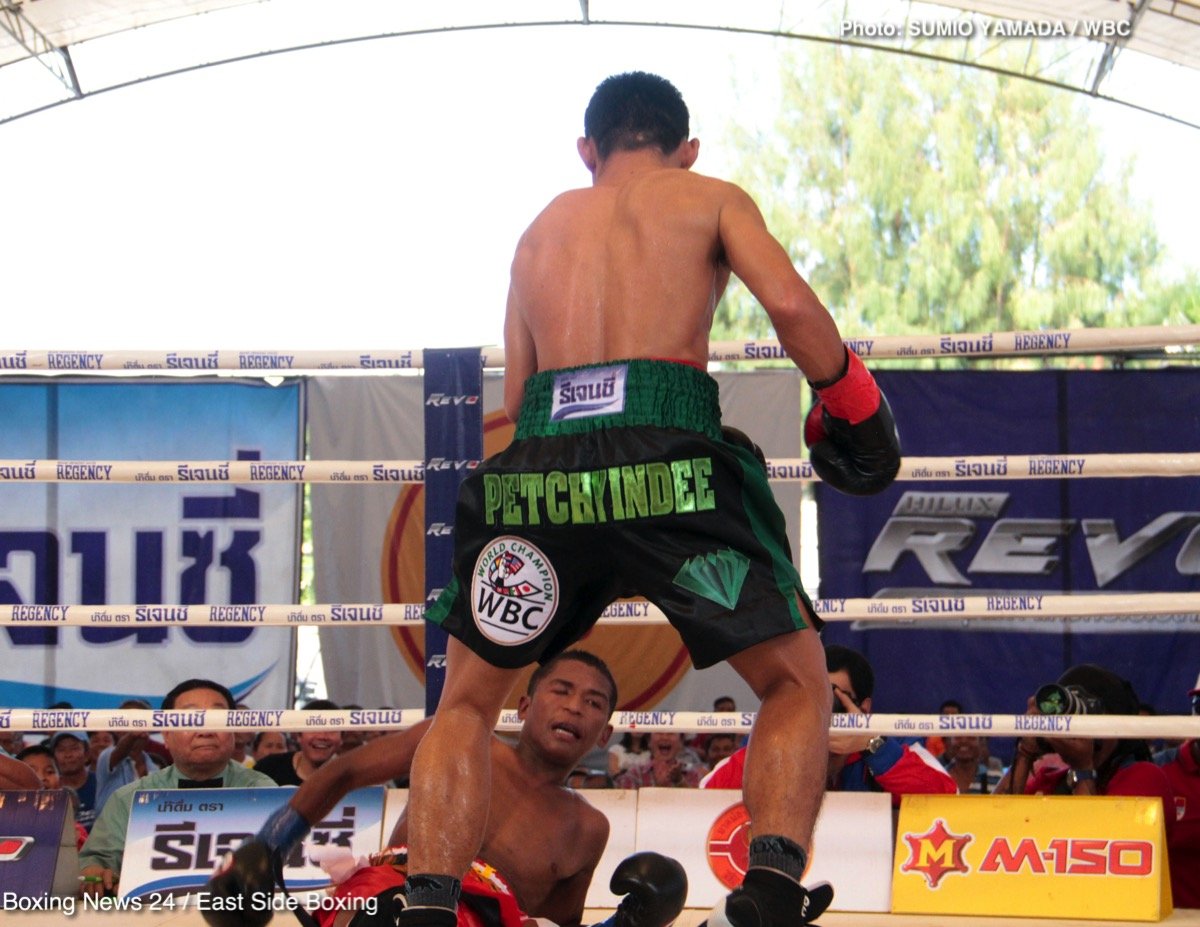 Wanheng Menayothin equals Floyd Mayweather's 50-0 pro record